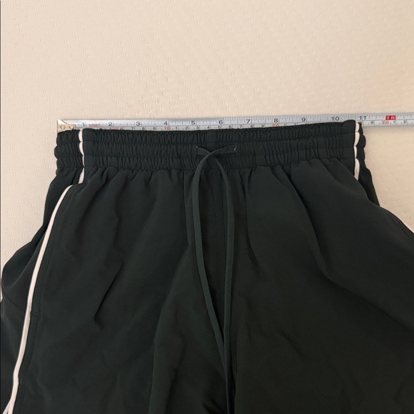 lululemon athletica Black Athletic Shorts - Picture 5 of 7